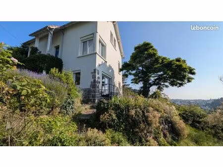 maison 10 pièces 182 m²