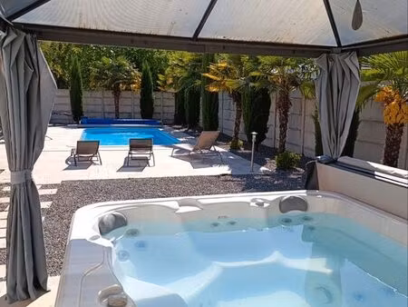 maison familiale avec piscine et grand jardin à 2h30 de paris- 265m2 habitables