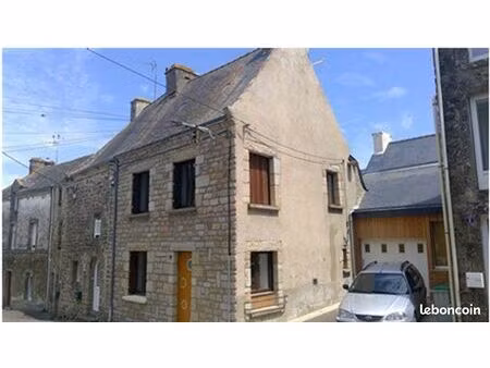 maison de bourg avec cour/garage/parking