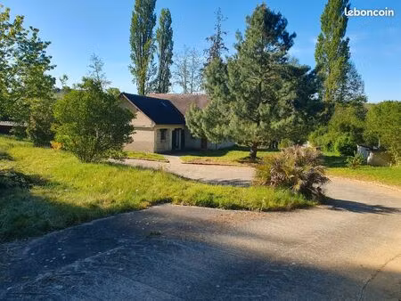 maison en bordure de forêt