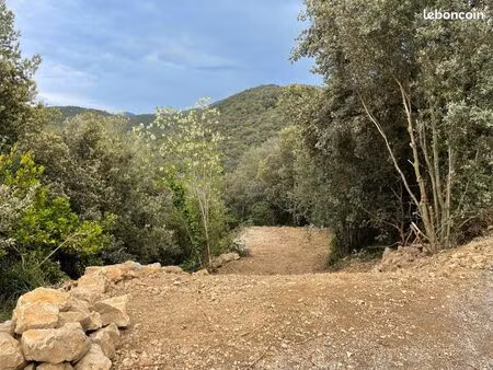 terrain de loisir de 22000 m2 environ