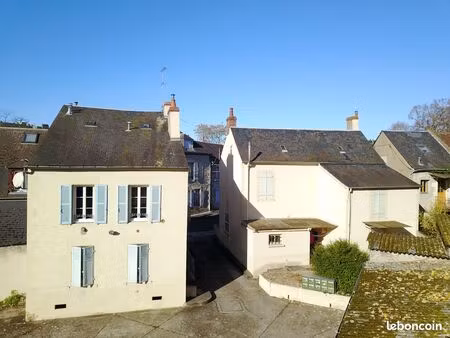 immeuble de rapport situé au centre ville de nevers avec 7 appartements