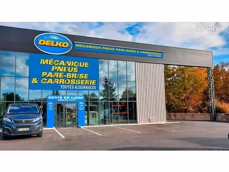 garage automobile  garage 390 m² pluvigner