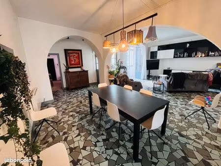 plateau central - appartement t5 – terrasse