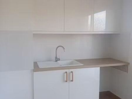 f1 refait à neuf en centre ville