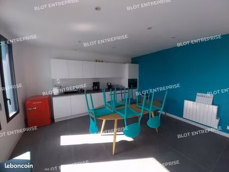 local d'activité 445 m²