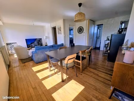 appartement . 3 pièces . 67m²