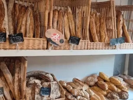 boulangerie épicerie – seul commerce du village – fort potentiel de développement