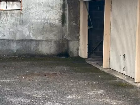 parking /garage