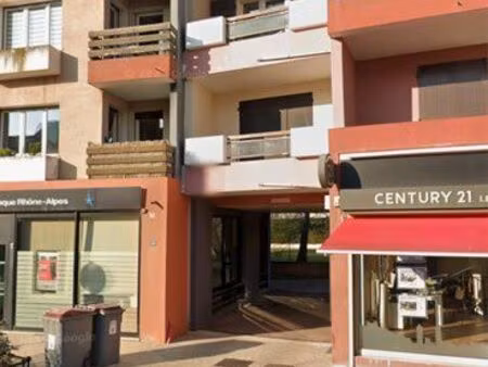 place de parking genas centre