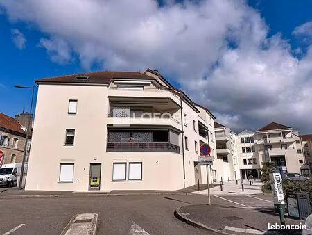 local 94 m² vesoul