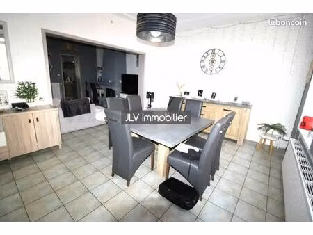 maison 8 pièces 197 m²