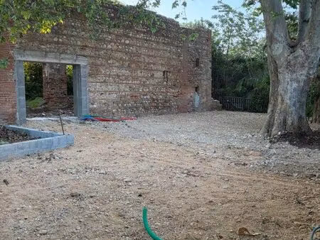 à vendre terrain constructible 435 m avec ruine à rénover