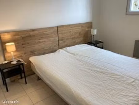 loue meublé t2 independant dans villa