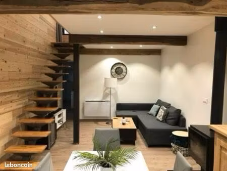 location t3 meublé centre village