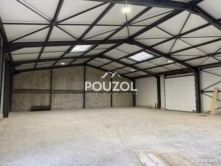 local d'activite 550 m² riom