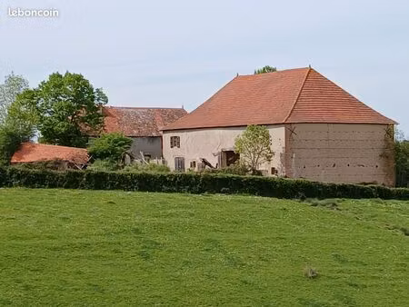 corp de ferme a renover