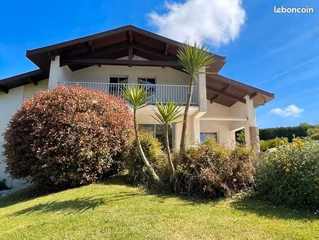 maison 6 pièces 130 m²