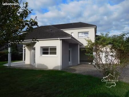 maison 7 pièces 151 m²