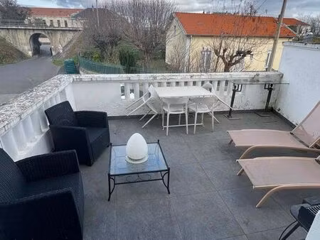 grand t3 meublé avec grande terrasse ( secteur brezet/ michelin )