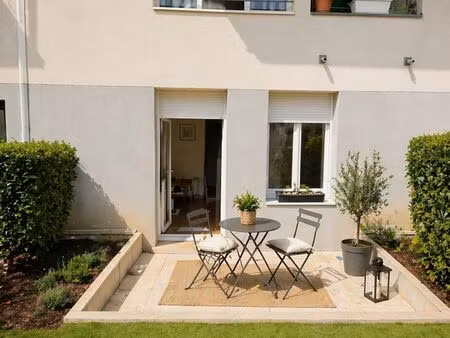 studio avec jardin