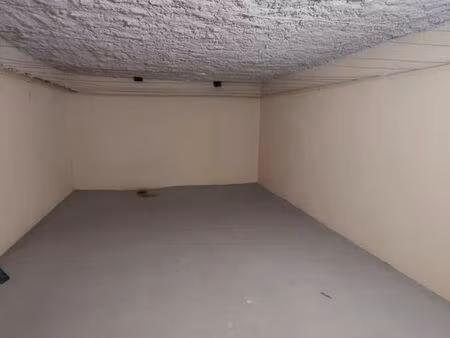 cave à louer