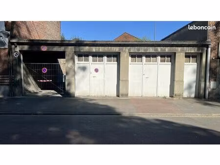 parking/box 185 m² lille