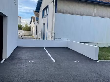 st esprit place de parking residence securise