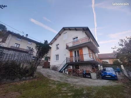 immeuble 6 pièces 144 m²