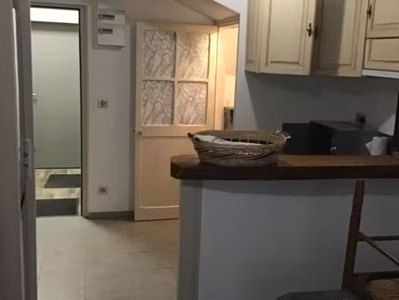 location studio meublée