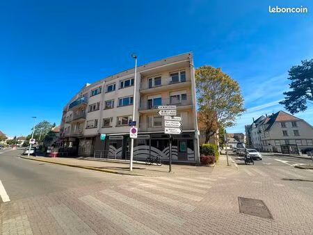 strasbourg robertsau centre - appartement rénové 4-5 pièces avec balcons - 85 39 m²