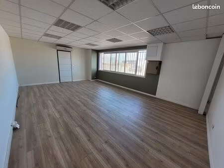 bureaux rénovés 130 m² – zone industrielle de lons – accès facile & parking – dispo immédi