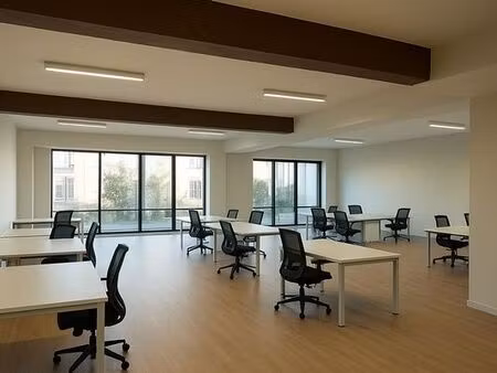 a louer à issoire (63500) : local commercial de 180 m²