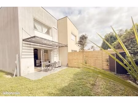 à louer charmante maison mitoyenne t3 entièrement meublée billère tonkin  limite lons