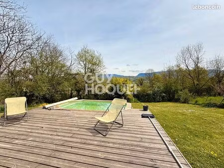 maison 5 pièces 196 m²