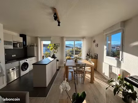 t3 avec terrasse ensoleillée + 2 places parking garage