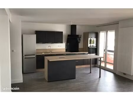? f3 meublé de 69 m² avec garage – proche centre jaude