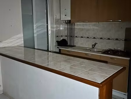 t2 semi meublé avec garage