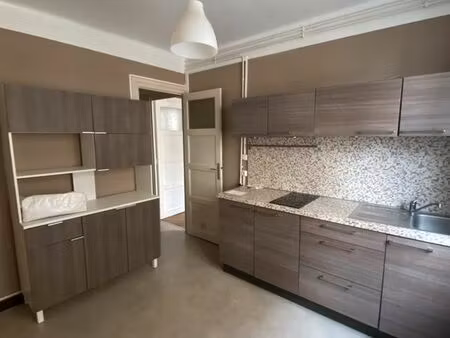 t2 entre jean mace et saint louis