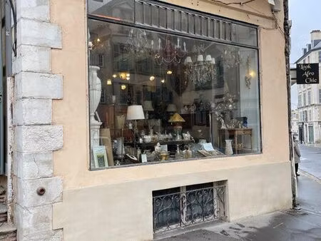 local commercial pau quartier château