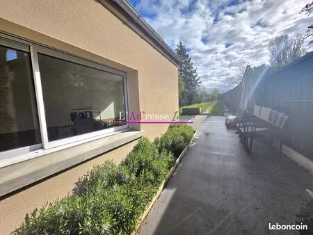 longère 6 pièces 133 m²