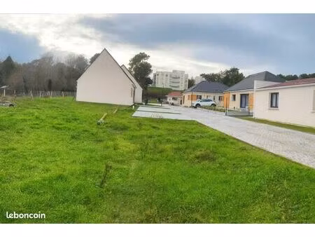 terrain viabilisé 267m²
