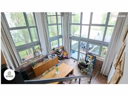 loft/atelier/surface 7 pièces 141 m²