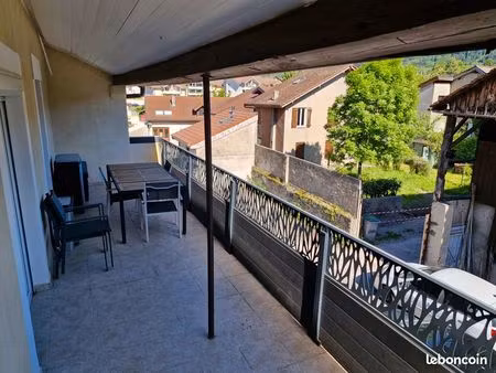 appartement à louer 100m2  3 chambres  10 min de la gare