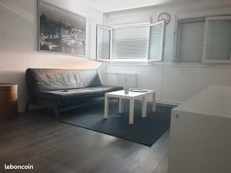 studio meublé côté colisée