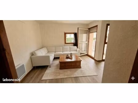 t2 rénové a neuf avec terrasse