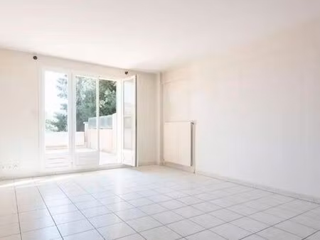 location appartement t4