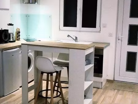 t2 a 400 mètres de douanes de veyrier