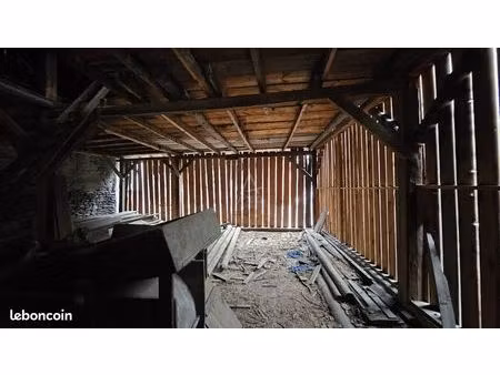 grange 2 pièces 332 m²