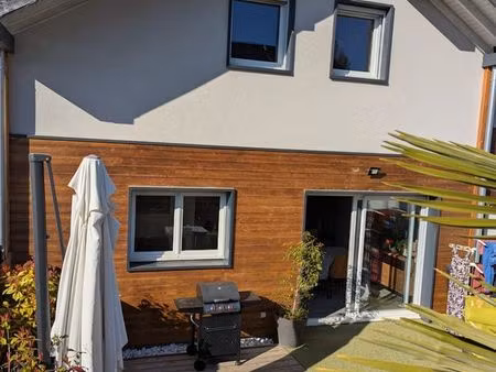 maison mitoyenne de 3 chambres à louer